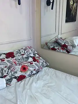 Ambersfoxx live sex cam