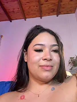 LunaRose5's cam snapshot