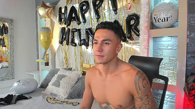 Aron_Bolt live sex cam