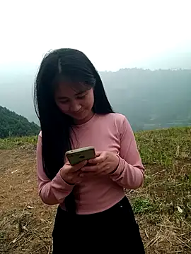 Him_MountainGirl live sex cam