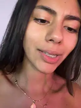 Lilybeeth live sex cam