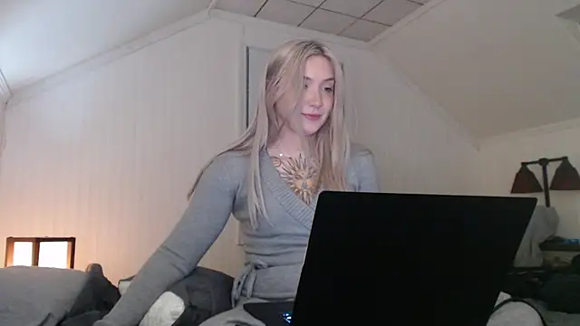 tattoobbgirl's cam snapshot