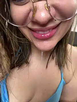 Zyrella live sex cam