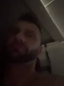 sexyhotstud12 live sex cam