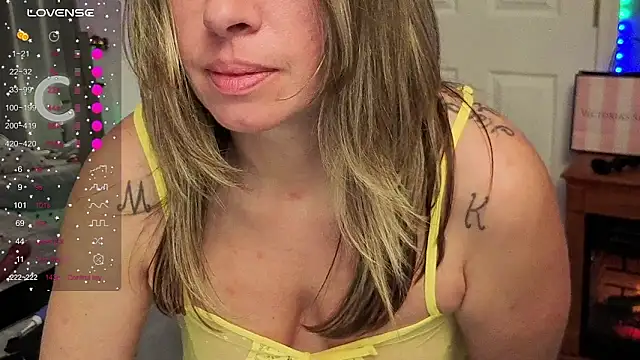 MiraKisss live sex cam