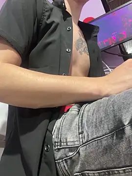 AlexanderCollman live sex cam