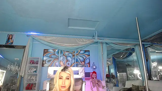 ADRIANNA_FOX's cam snapshot