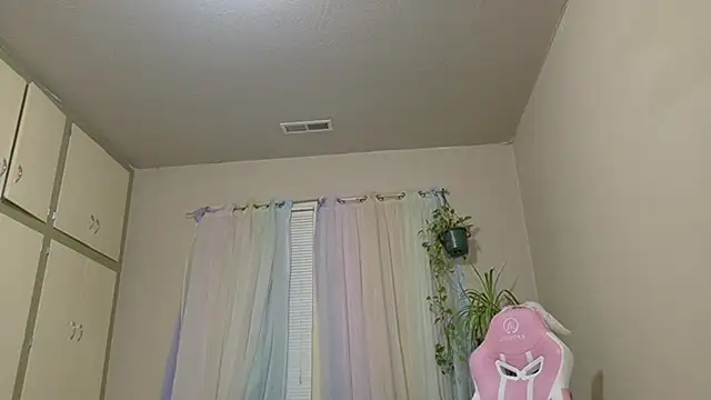 Emihaze live sex cam