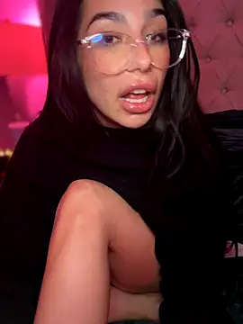 LoveLillyy's cam snapshot