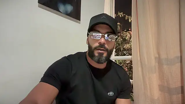 romeolovedark live sex cam