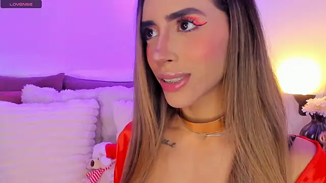 StormiRusso live sex cam