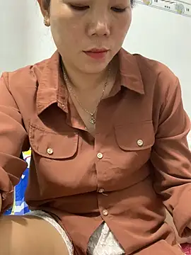 Baby-bigtits live sex cam