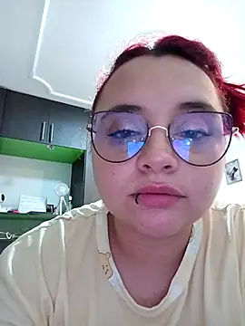 CURVY-HORNY's cam snapshot