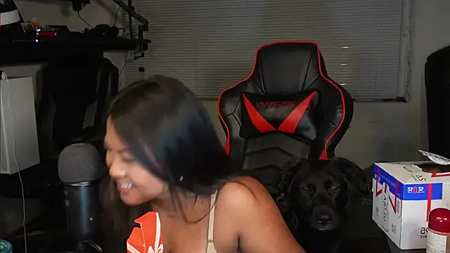 Bubbleliyah live sex cam