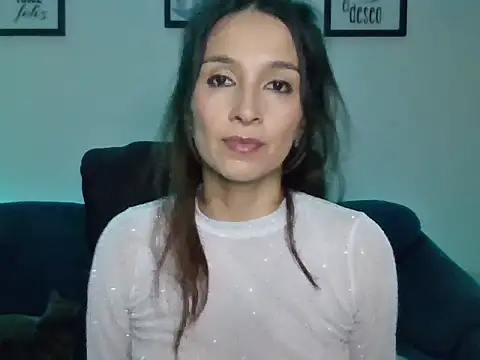 Almaglow_'s cam snapshot