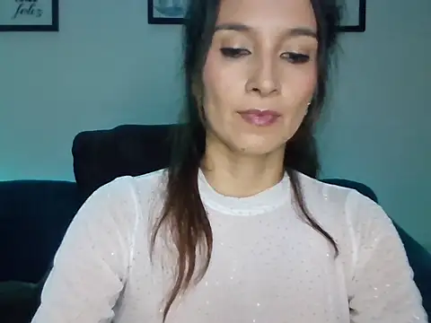 Almaglow_'s cam snapshot