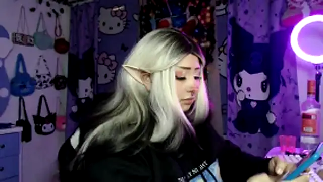 lussyevans24 live sex cam