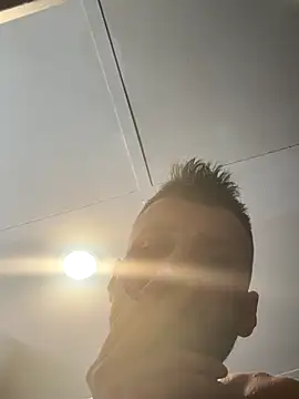 sexyhotstud12 live sex cam