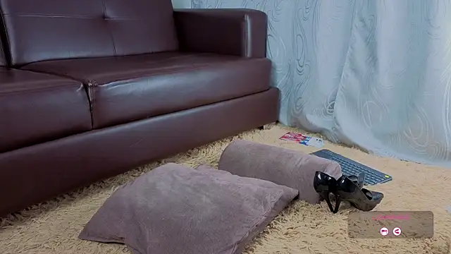 Mariana_Lu live sex cam