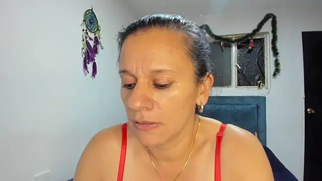 sofi_saliva2511 live sex cam