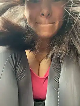 LaudingElastase live sex cam