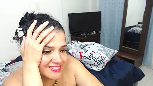 GlendaStarx live sex cam