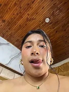 LinnaGardenia's cam snapshot