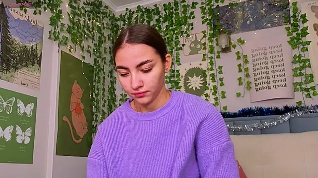 Fit_Brunette_ live sex cam