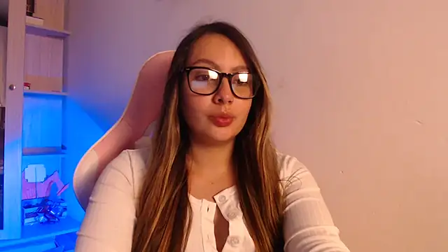 lalawhitte live sex cam