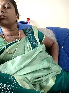 sweetqueen143 live sex cam