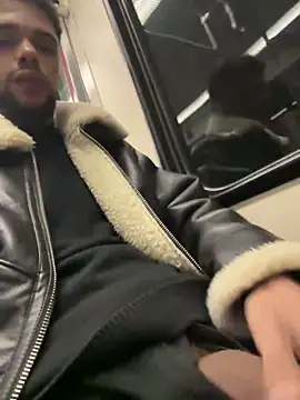 Lionayowe live sex cam