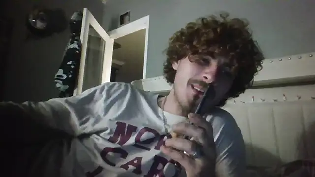 Derrick7799 live sex cam