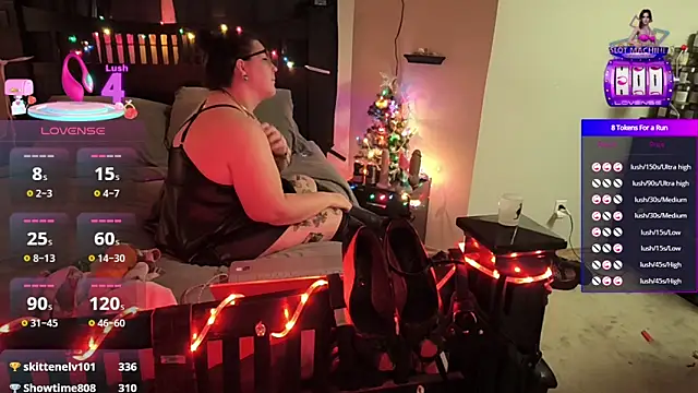 MacabreCouple's cam snapshot