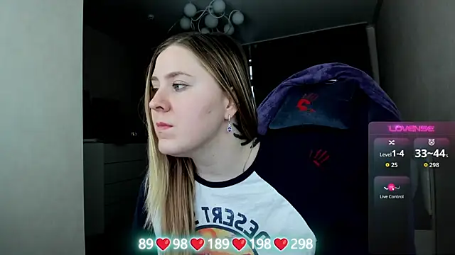 Olivia_Munk's cam snapshot