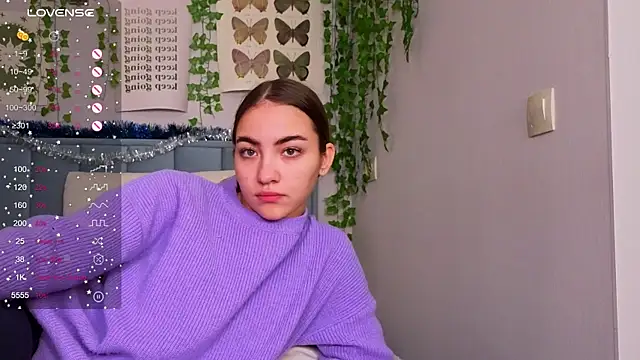 Fit_Brunette_'s cam snapshot