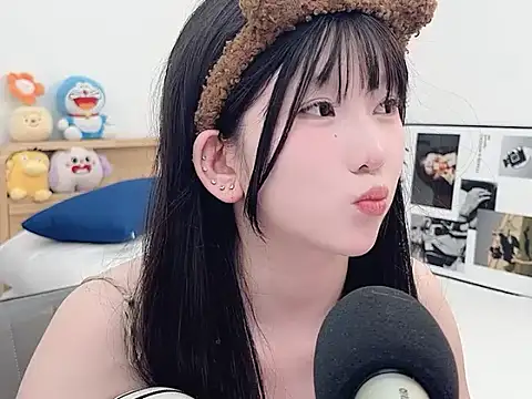 lnua-lnua's cam snapshot