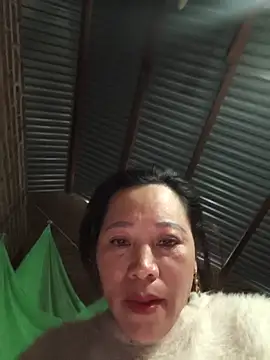 Y-eahi's cam snapshot