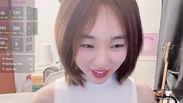 Olivia-520 live sex cam