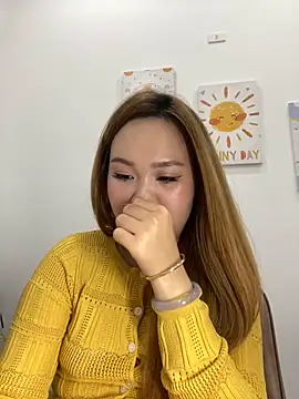 Almira6868 live sex cam