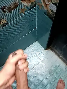 FloweredShallow live sex cam