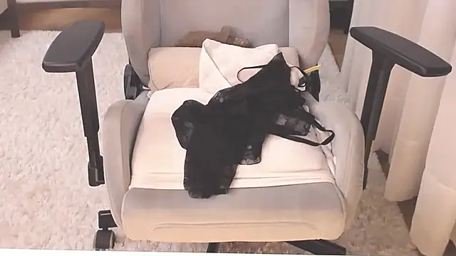 ms_Hot_milf's cam snapshot