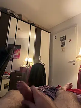 upinsomke1879 live sex cam