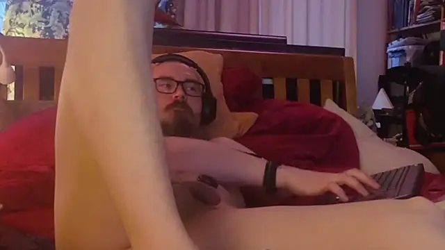 SerNicholaus's cam snapshot