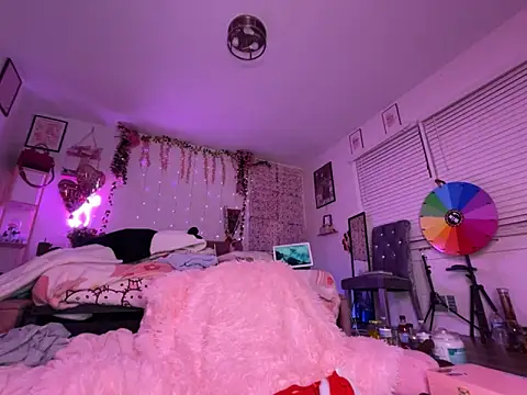 VixenCapri's cam snapshot