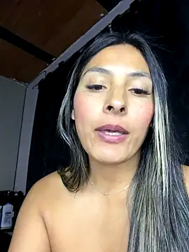 Cami_Leon2's cam snapshot