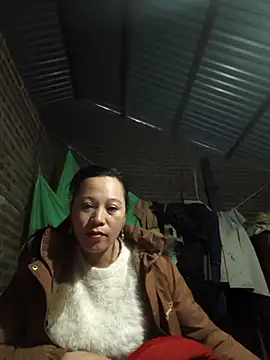 Y-eahi's cam snapshot