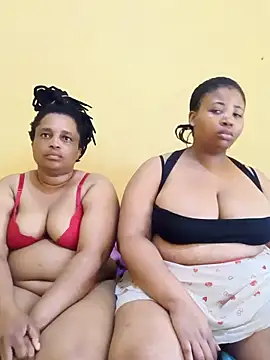 Prettyboobiesx live sex cam