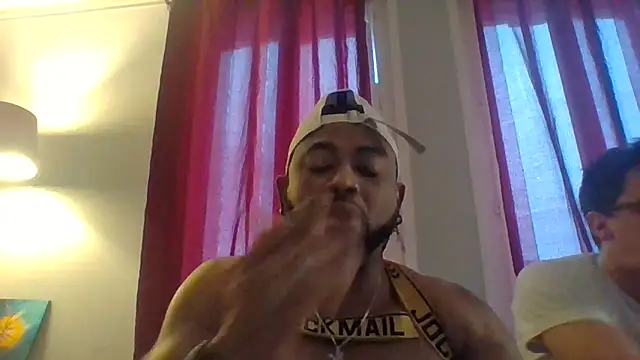 DildoPlayer33 live sex cam