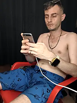 bigcockwhite777's cam snapshot