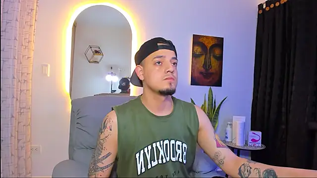 alejandro_calderon1's cam snapshot